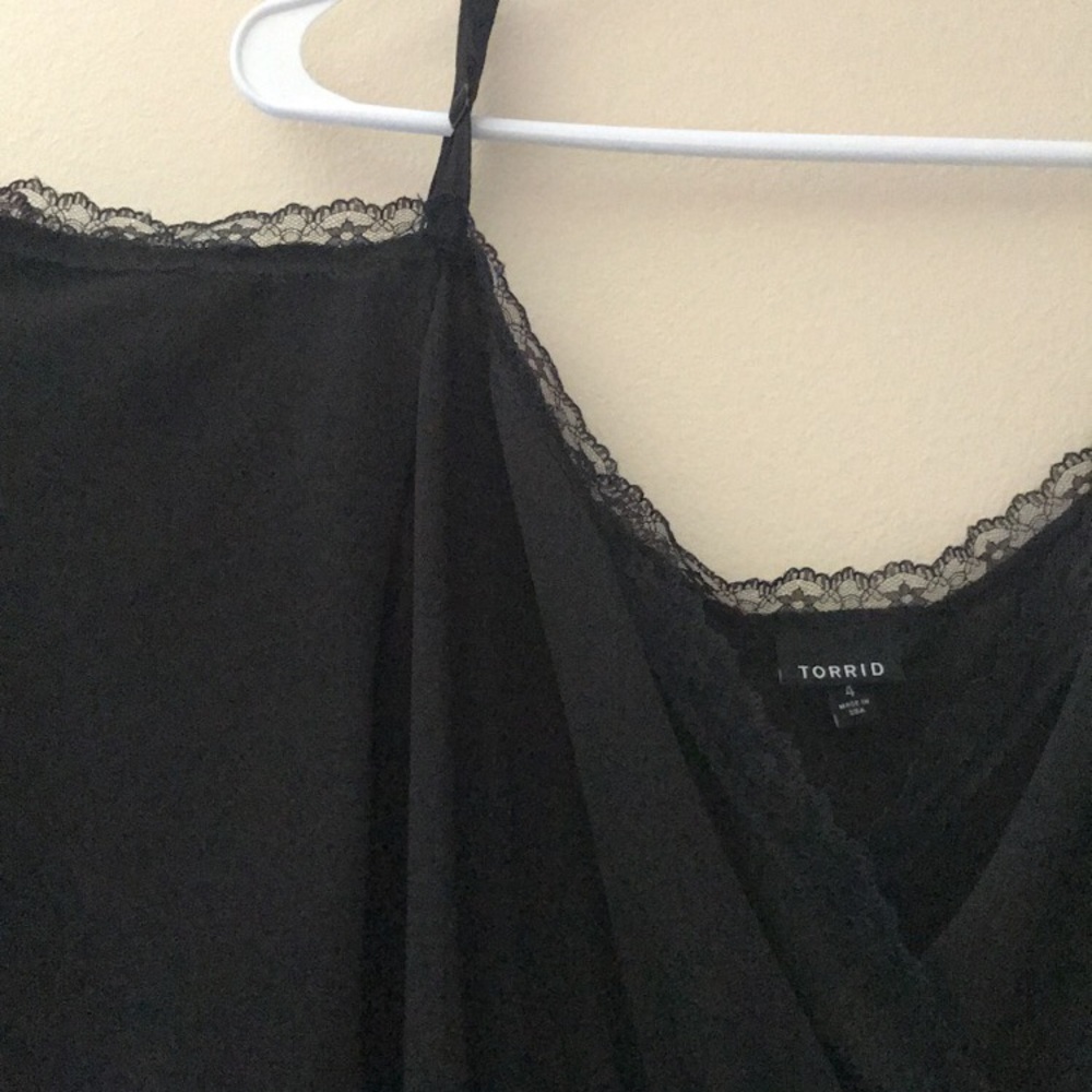 Two cute flowy shirts. - Picture 5 of 6